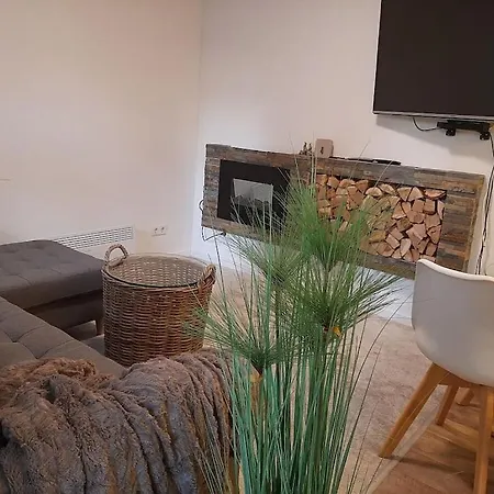 Holiday home Our House 